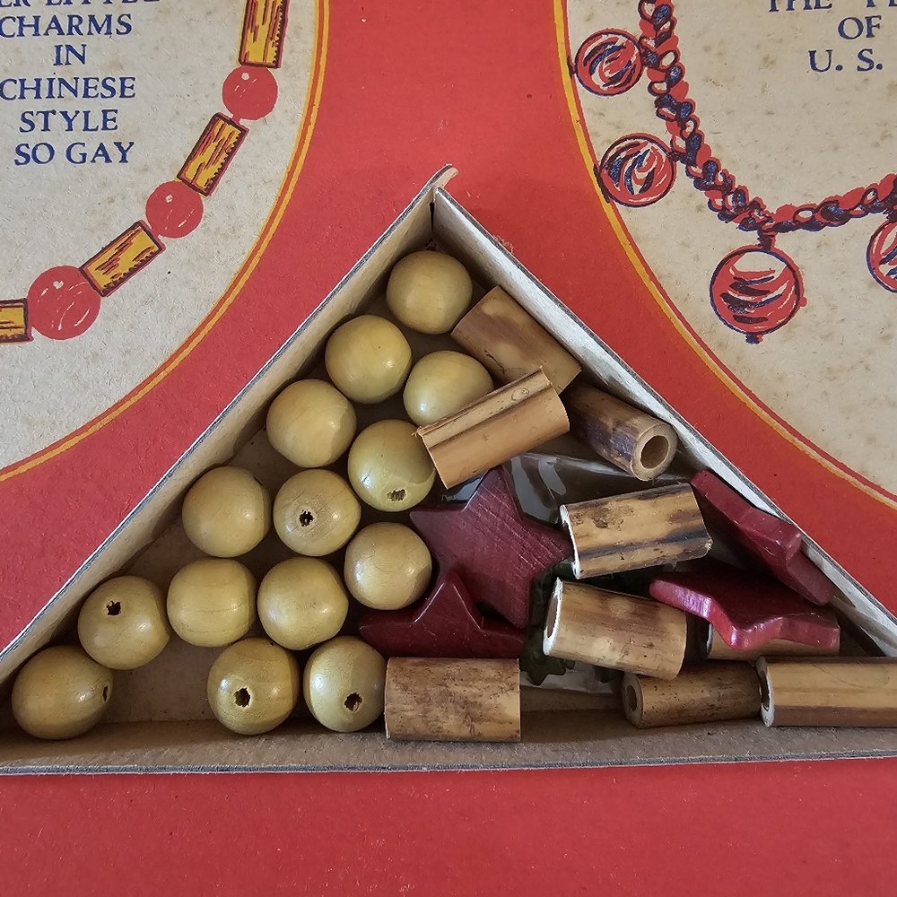 Vintage 1950s Junior Miss United Nations Costume Jewelry Set - Picture 6 of 15